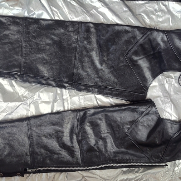 Harley-Davidson Black Leather Jacket with Silver Accents - Picture 3 of 5